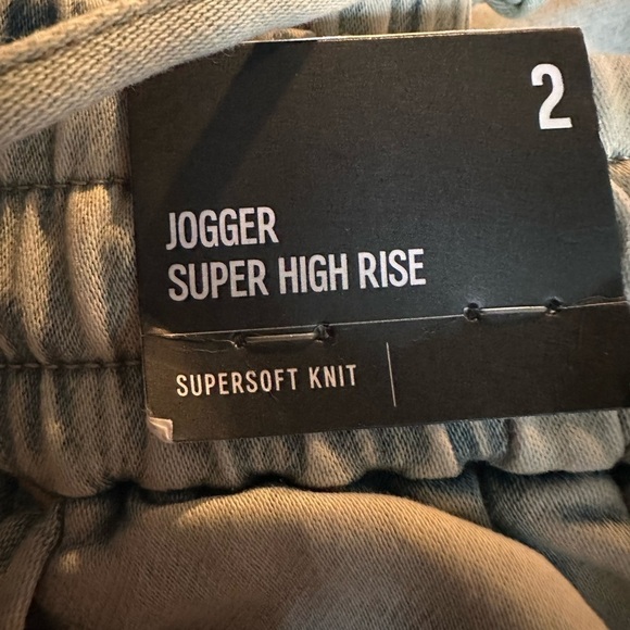 Express NWT Bleached Denim Supersoft Knit Joggers 2 - Picture 6 of 8